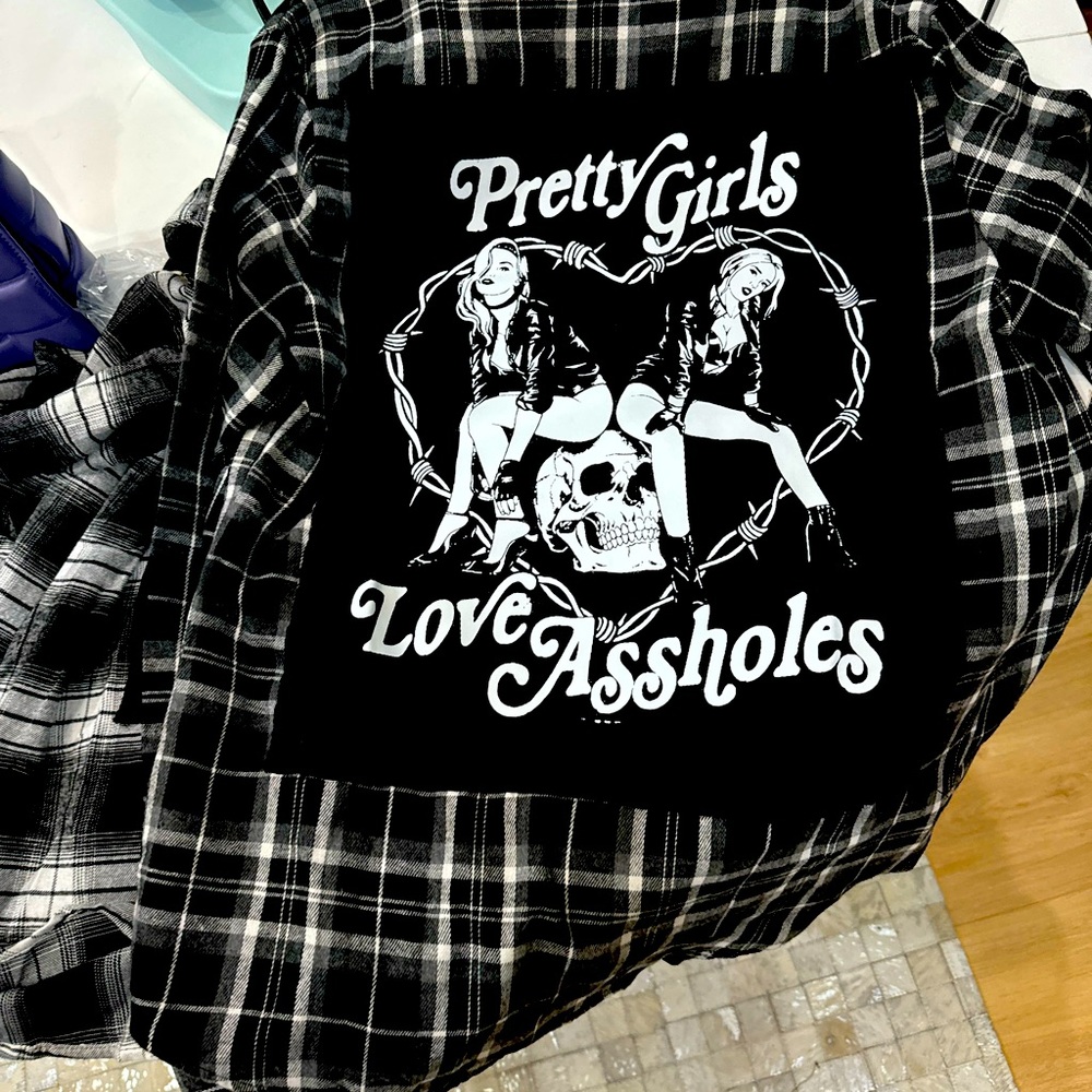 Pretty girls flannel
